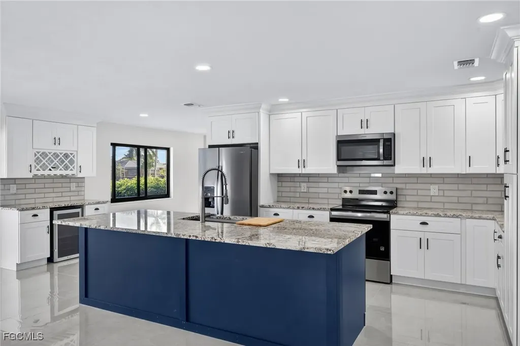 3113 SE 19th Avenue Cape Coral FL 33904