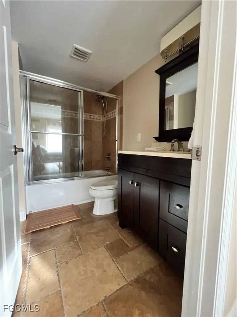 5420 Chiquita Boulevard S Cape Coral FL 33914
