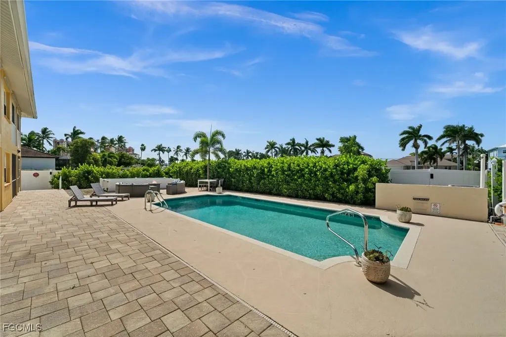5420 Chiquita Boulevard S Cape Coral FL 33914