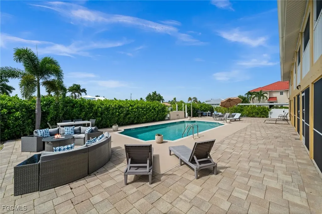 5420 Chiquita Boulevard S Cape Coral FL 33914