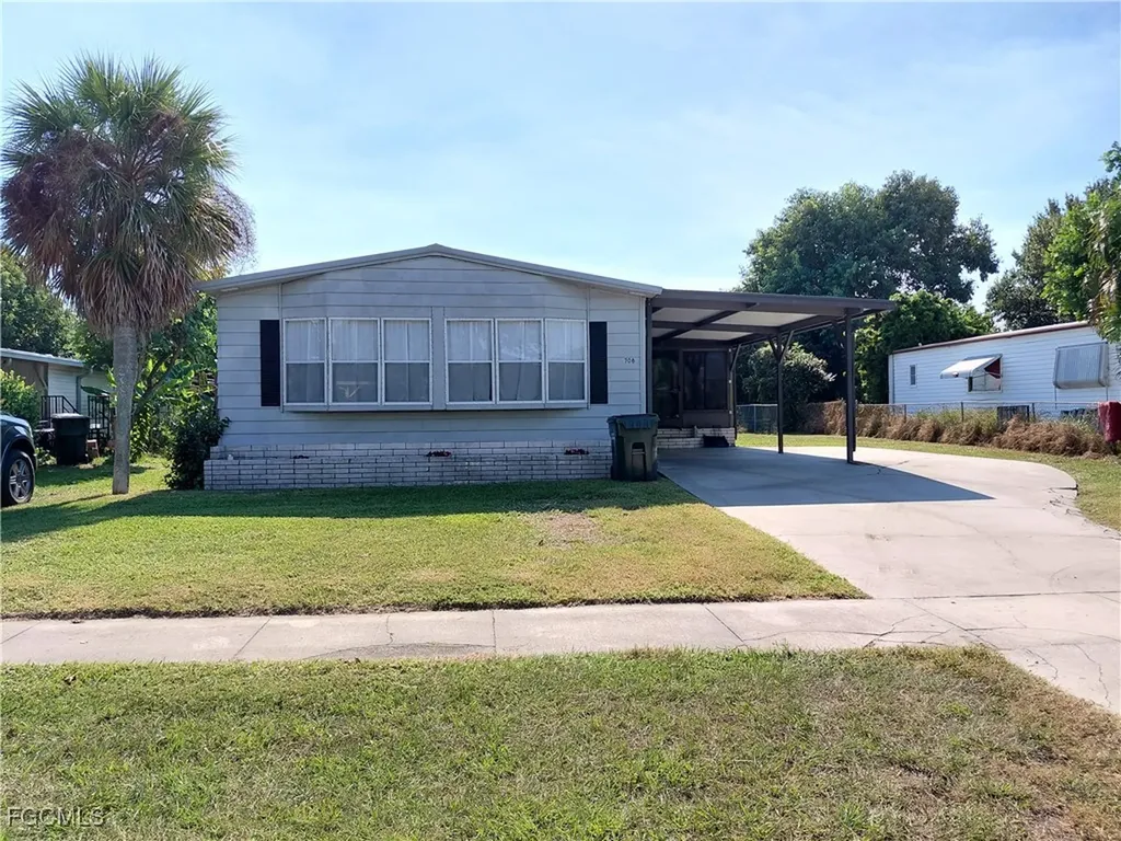 708 Bowden Road Clewiston FL 33440