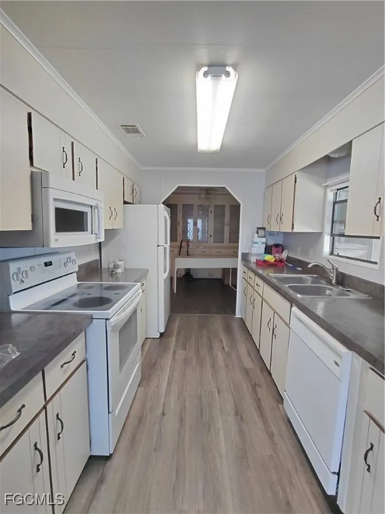 708 Bowden Road Clewiston FL 33440