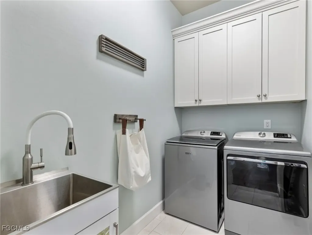 6255 Cocos Drive Fort Myers FL 33908