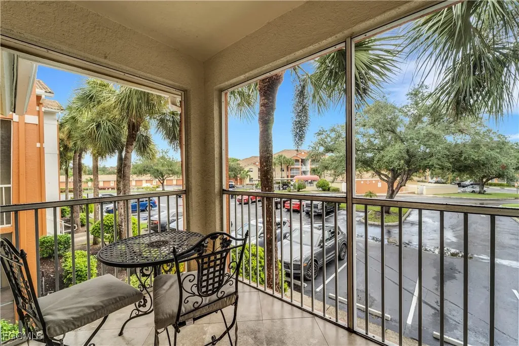 6450 Aragon Way Fort Myers FL 33966