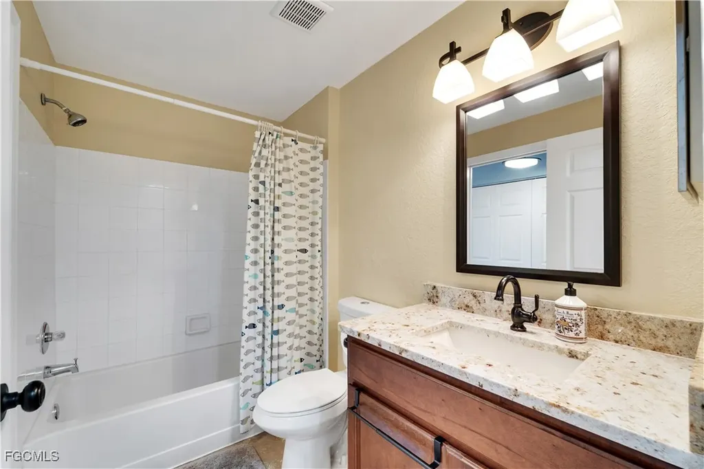 6450 Aragon Way Fort Myers FL 33966