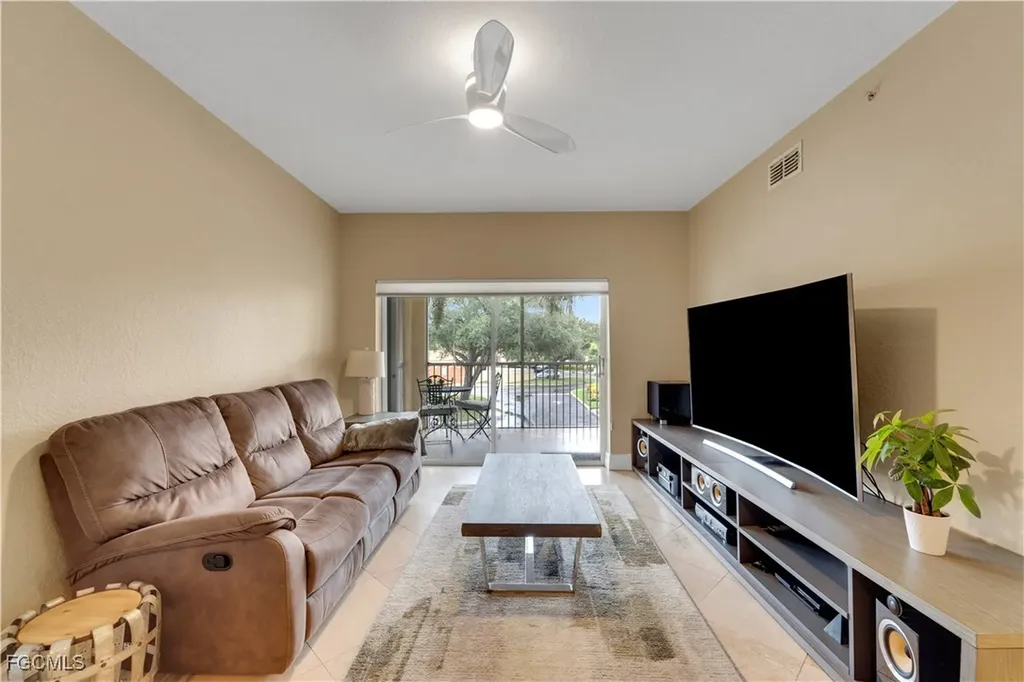 6450 Aragon Way Fort Myers FL 33966