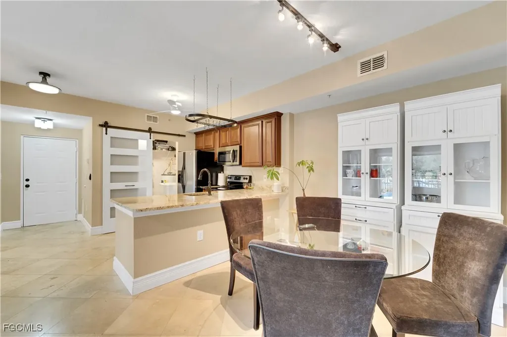 6450 Aragon Way Fort Myers FL 33966