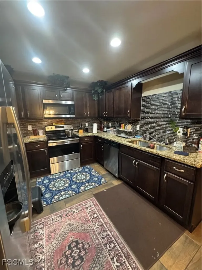 711 Orchard Park Drive Clewiston FL 33440