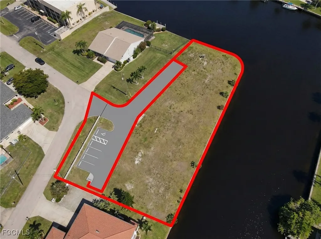 1024 SE 38th Street Cape Coral FL 33904