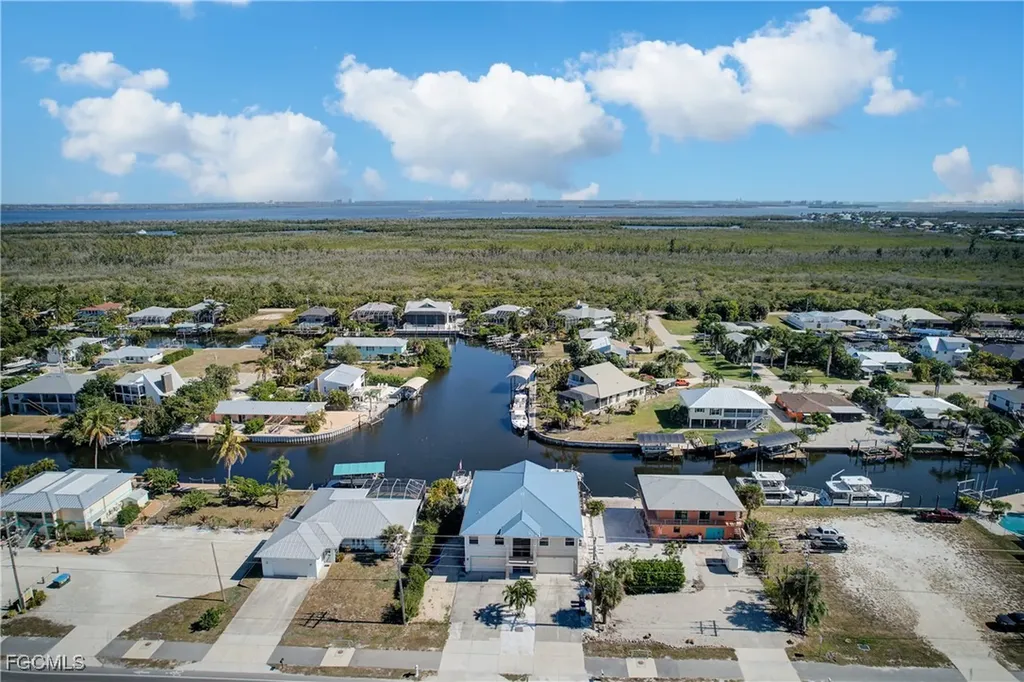 3184 Stringfellow Road St. James City FL 33956