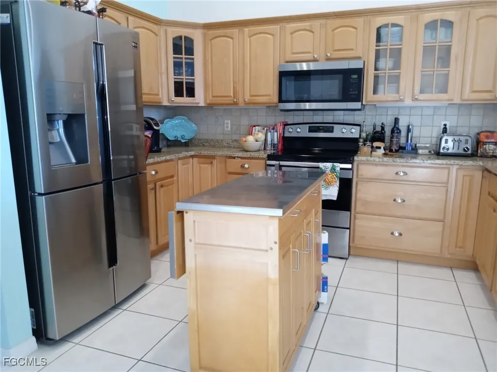 3184 Stringfellow Road St. James City FL 33956