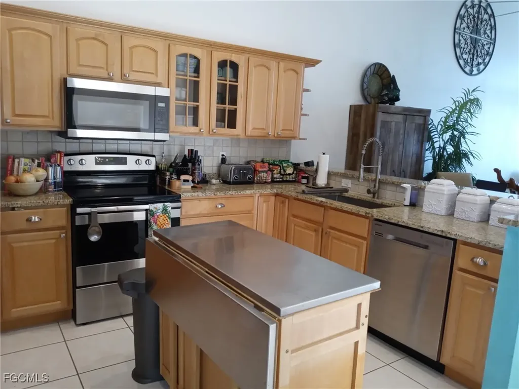 3184 Stringfellow Road St. James City FL 33956