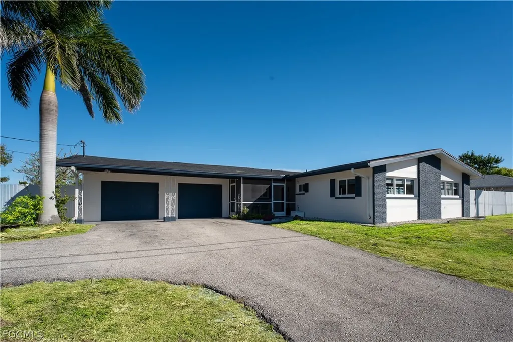 4418 Orange Grove Boulevard North Fort Myers FL 33903