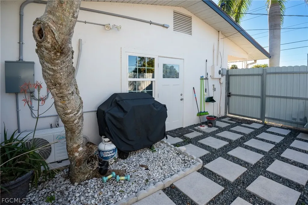 4418 Orange Grove Boulevard North Fort Myers FL 33903