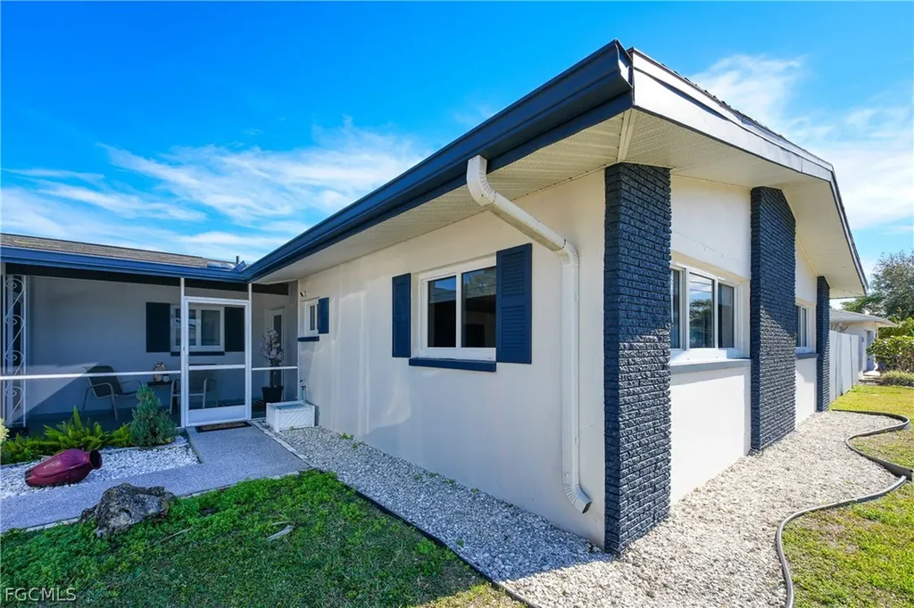 4418 Orange Grove Boulevard North Fort Myers FL 33903