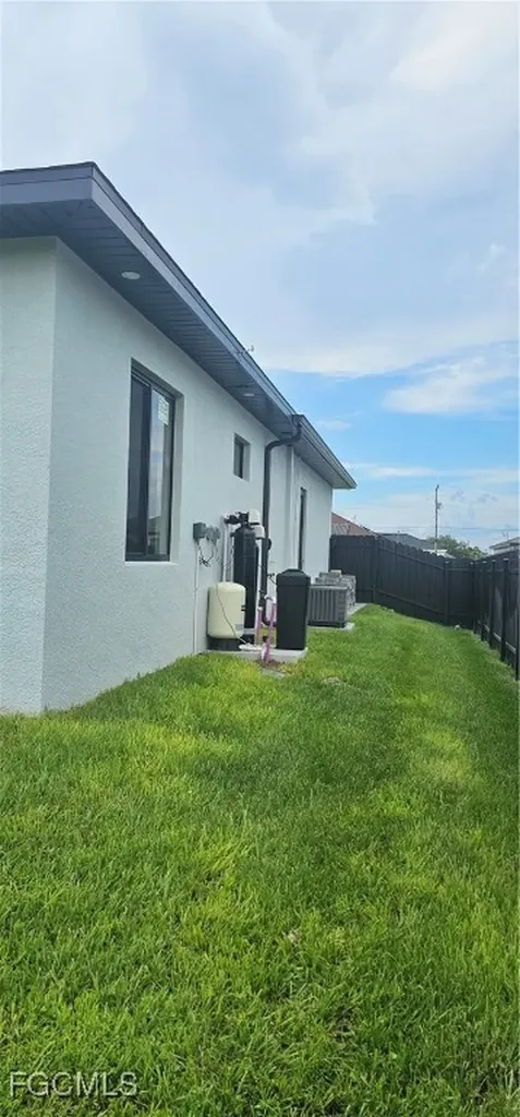 1122 NW 15th Street Cape Coral FL 33993