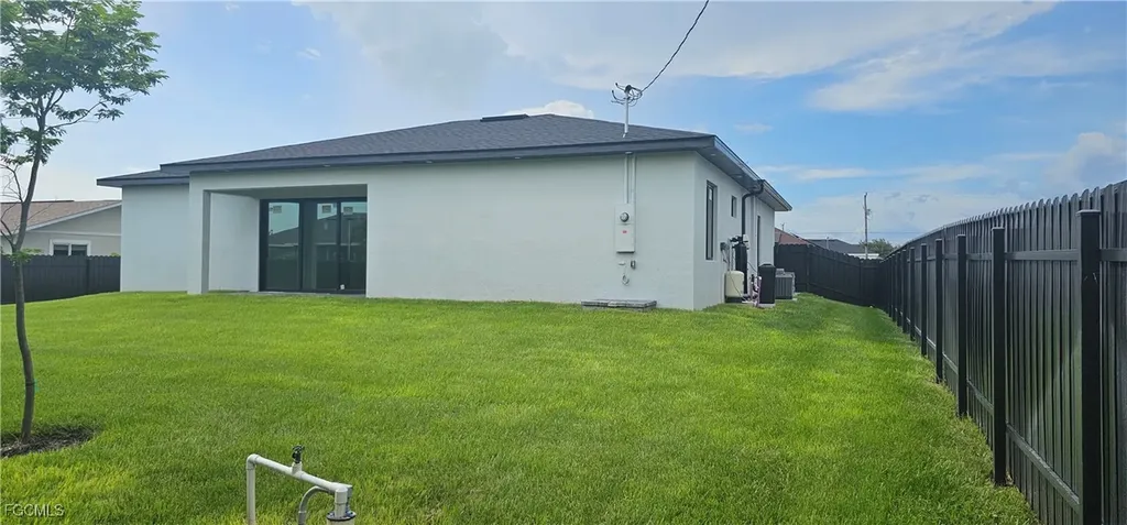1122 NW 15th Street Cape Coral FL 33993