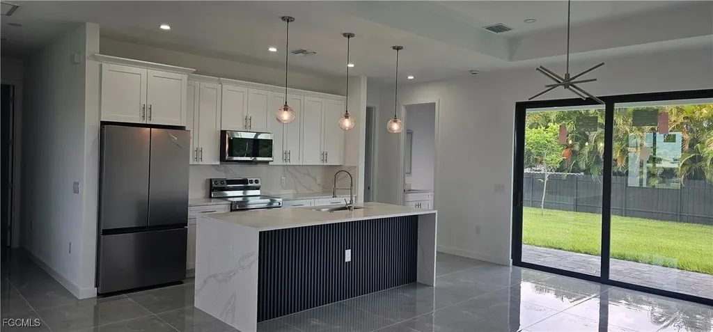 1122 NW 15th Street Cape Coral FL 33993