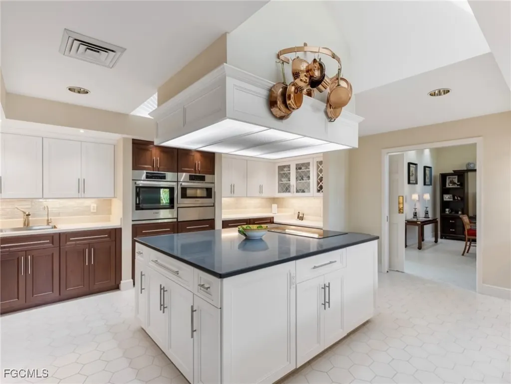 1299 Plumosa Drive Fort Myers FL 33901