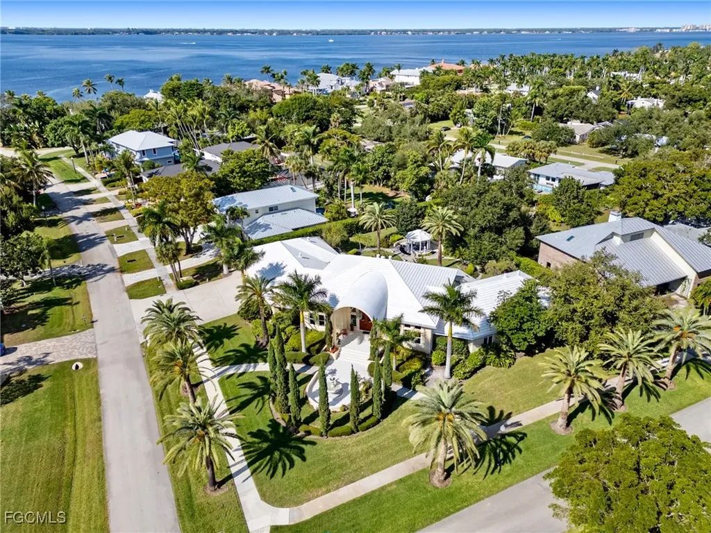 1299 Plumosa Drive Fort Myers FL 33901