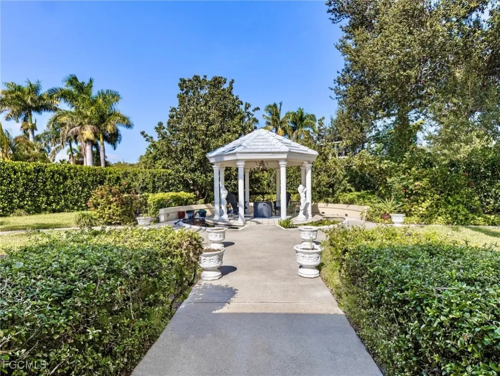 1299 Plumosa Drive Fort Myers FL 33901