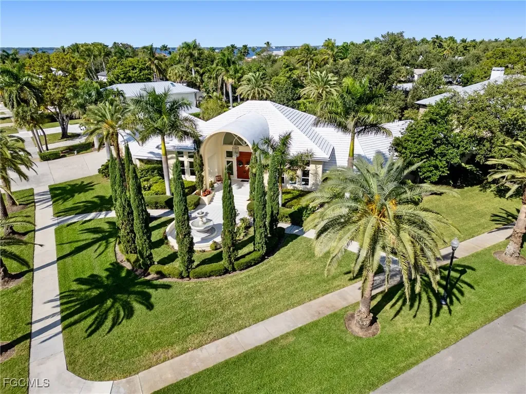 1299 Plumosa Drive Fort Myers FL 33901