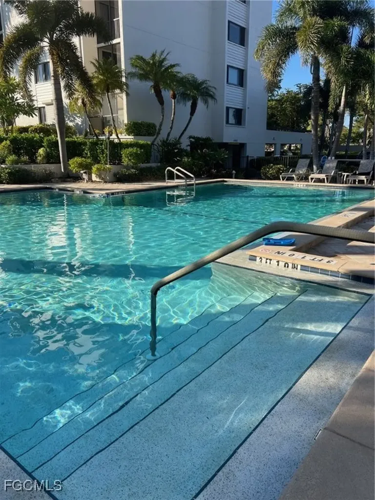 4100 Steamboat Bend E Fort Myers FL 33919