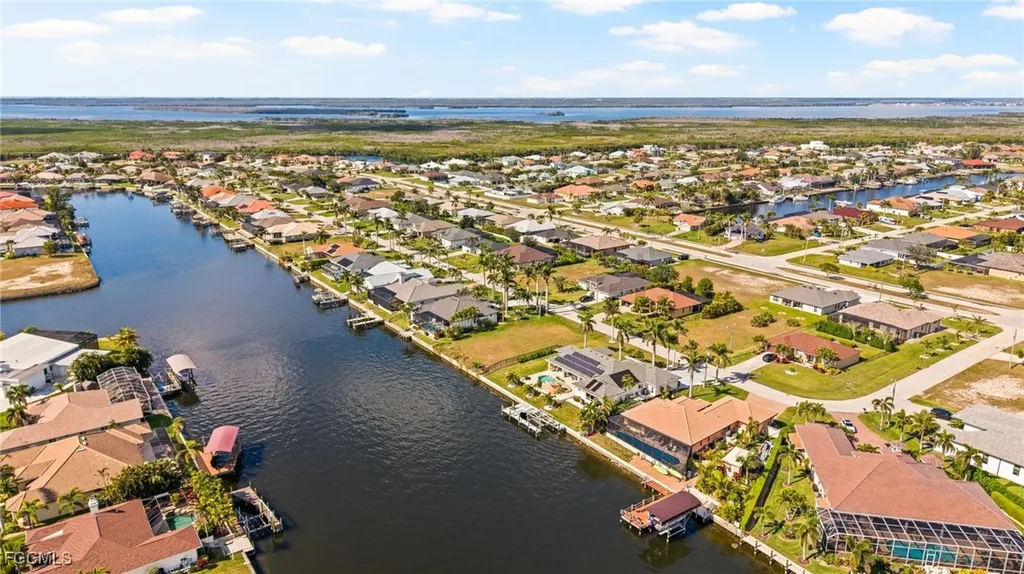 2810 SW 30th Street Cape Coral FL 33914