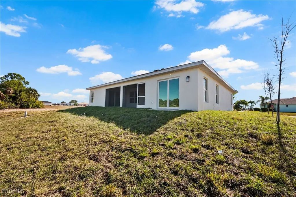 211 NE 31st Street Cape Coral FL 33909