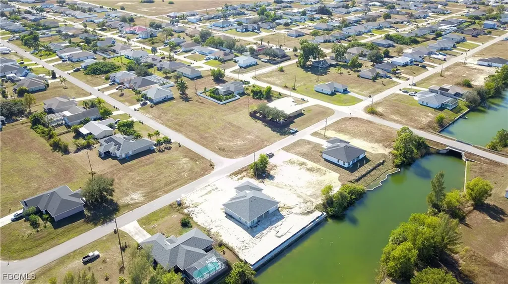 3021 NE 4th Place Cape Coral FL 33909