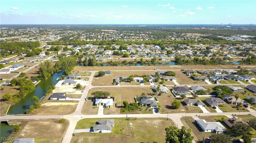 3021 NE 4th Place Cape Coral FL 33909