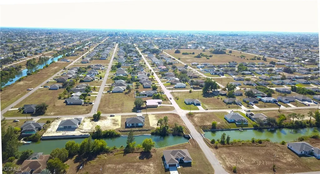 3021 NE 4th Place Cape Coral FL 33909