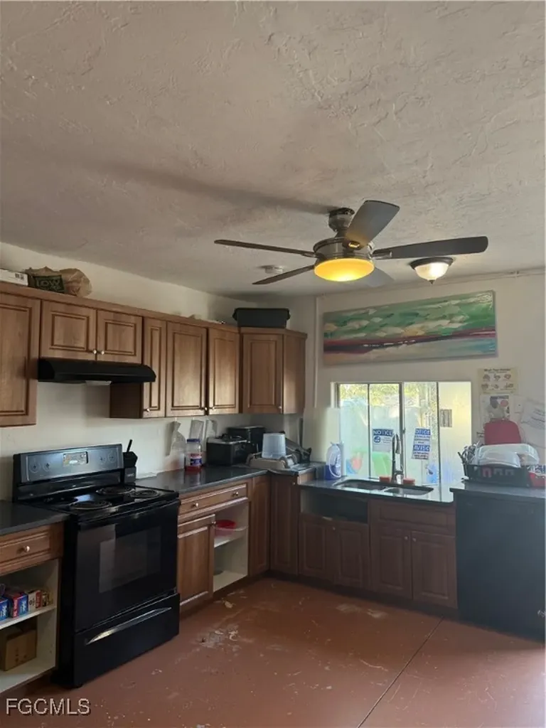 3050 Michigan Avenue Fort Myers FL 33916