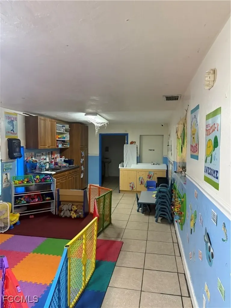 3050 Michigan Avenue Fort Myers FL 33916