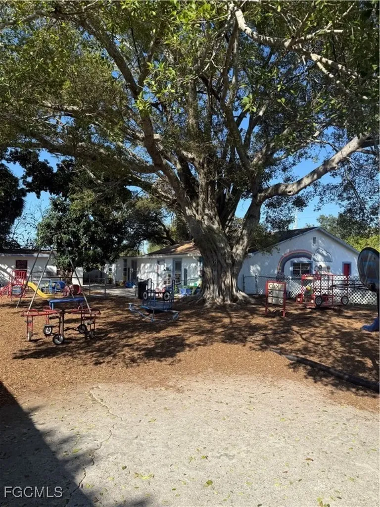 3050 Michigan Avenue Fort Myers FL 33916