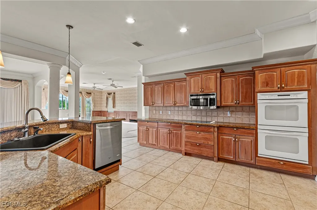 15840 Catalpa Cove Drive Fort Myers FL 33908