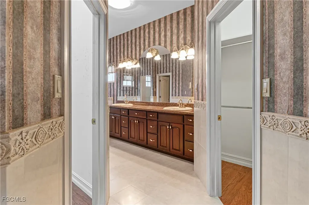 15840 Catalpa Cove Drive Fort Myers FL 33908