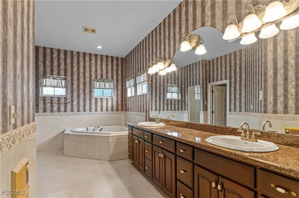 15840 Catalpa Cove Drive Fort Myers FL 33908