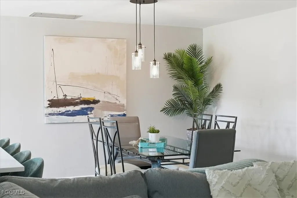 1023 El Valle Avenue Fort Myers FL 33919