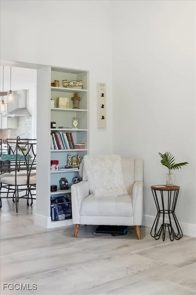 1023 El Valle Avenue Fort Myers FL 33919