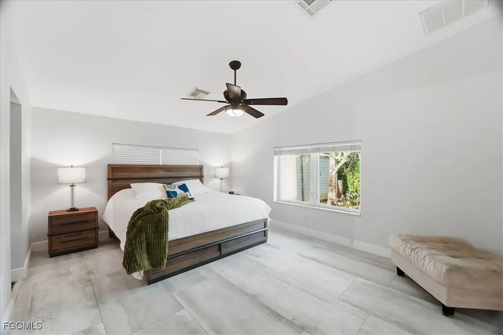 1023 El Valle Avenue Fort Myers FL 33919