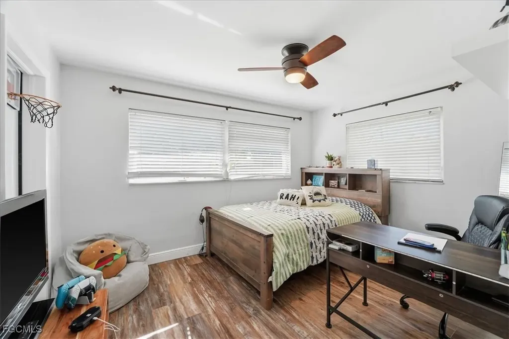 1023 El Valle Avenue Fort Myers FL 33919