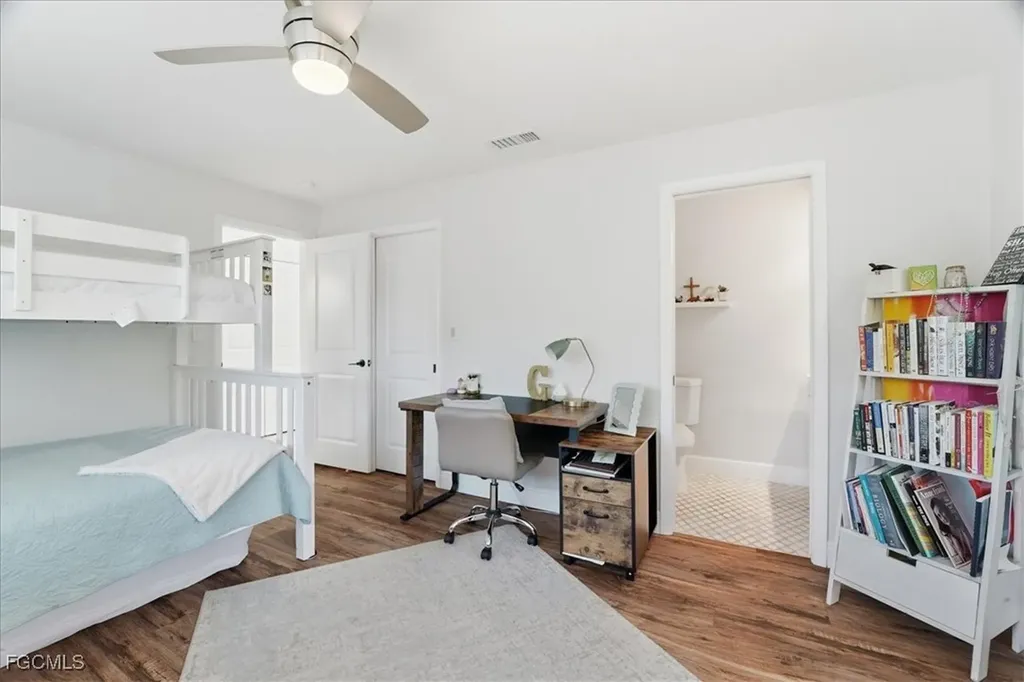 1023 El Valle Avenue Fort Myers FL 33919