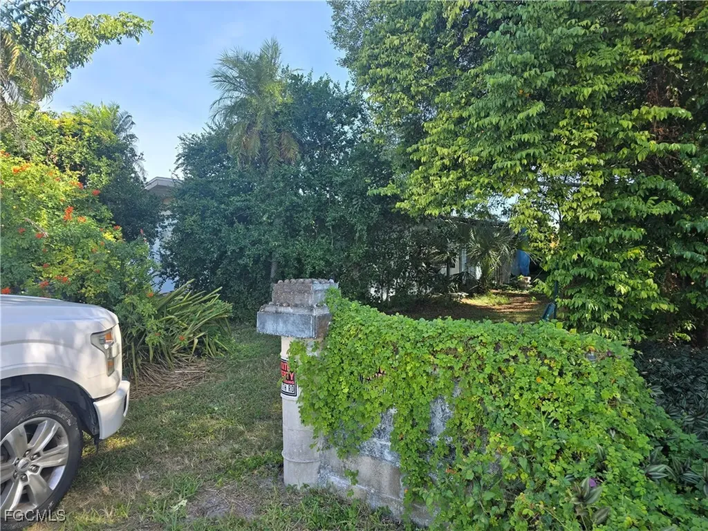 200 South Road Fort Myers FL 33907