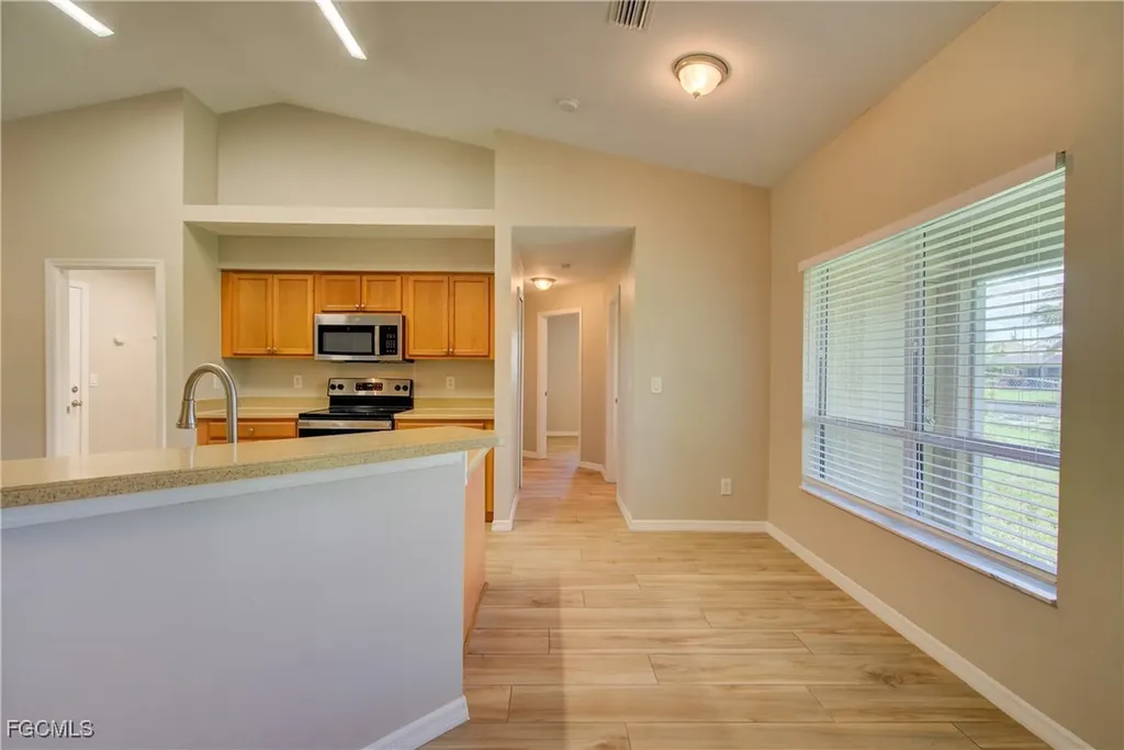 919 SW 15th Place Cape Coral FL 33991