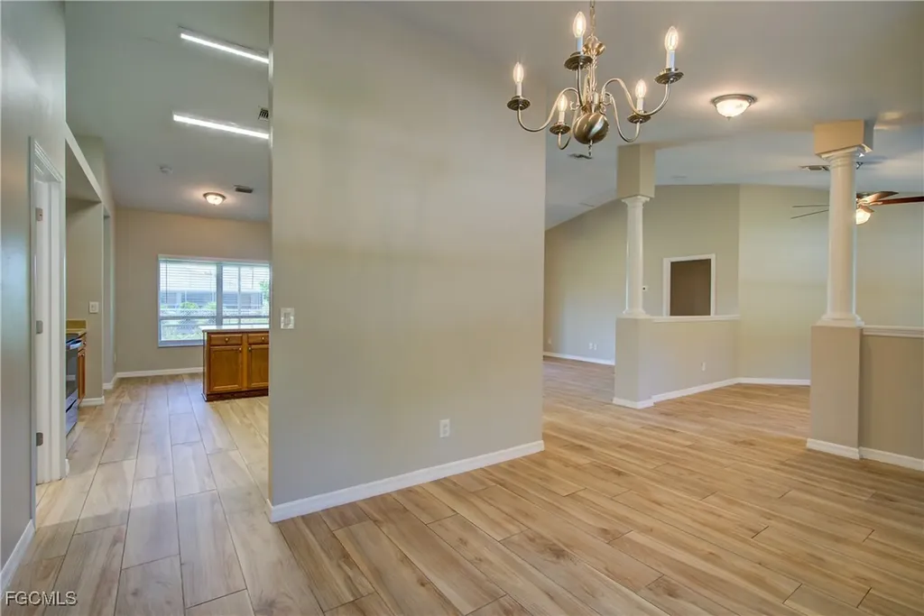 919 SW 15th Place Cape Coral FL 33991