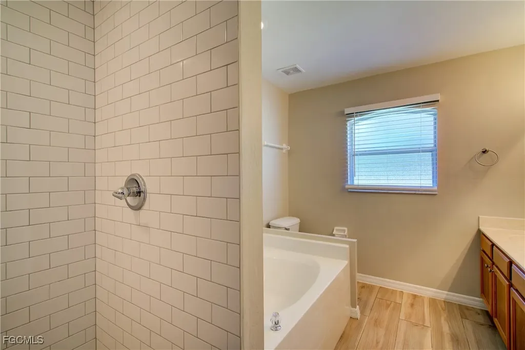 919 SW 15th Place Cape Coral FL 33991