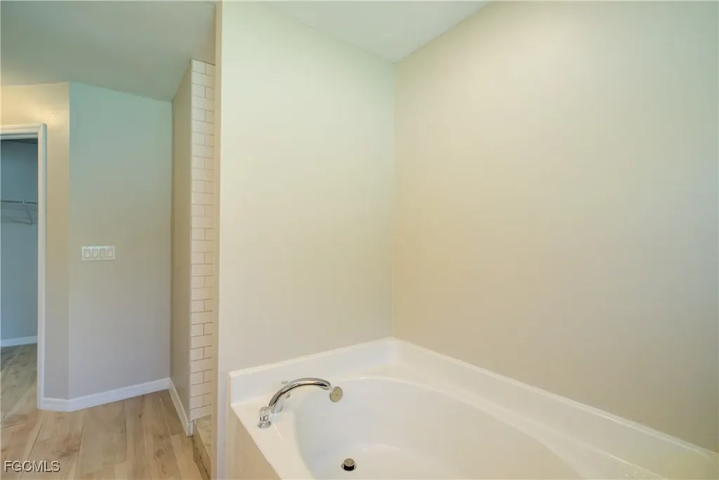 919 SW 15th Place Cape Coral FL 33991