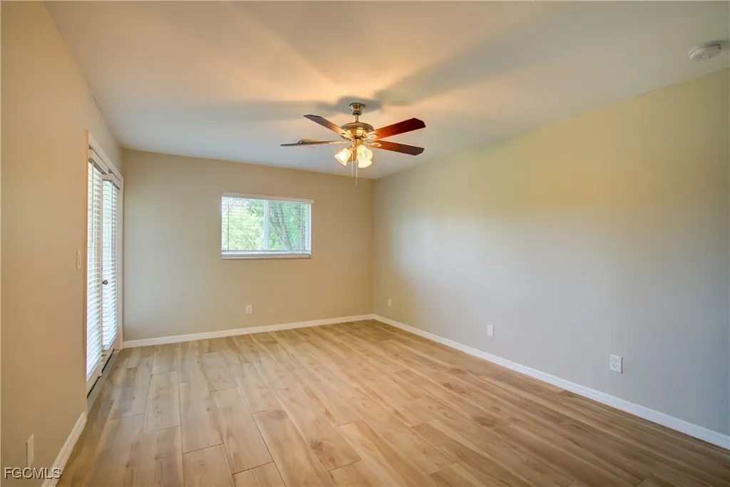 919 SW 15th Place Cape Coral FL 33991