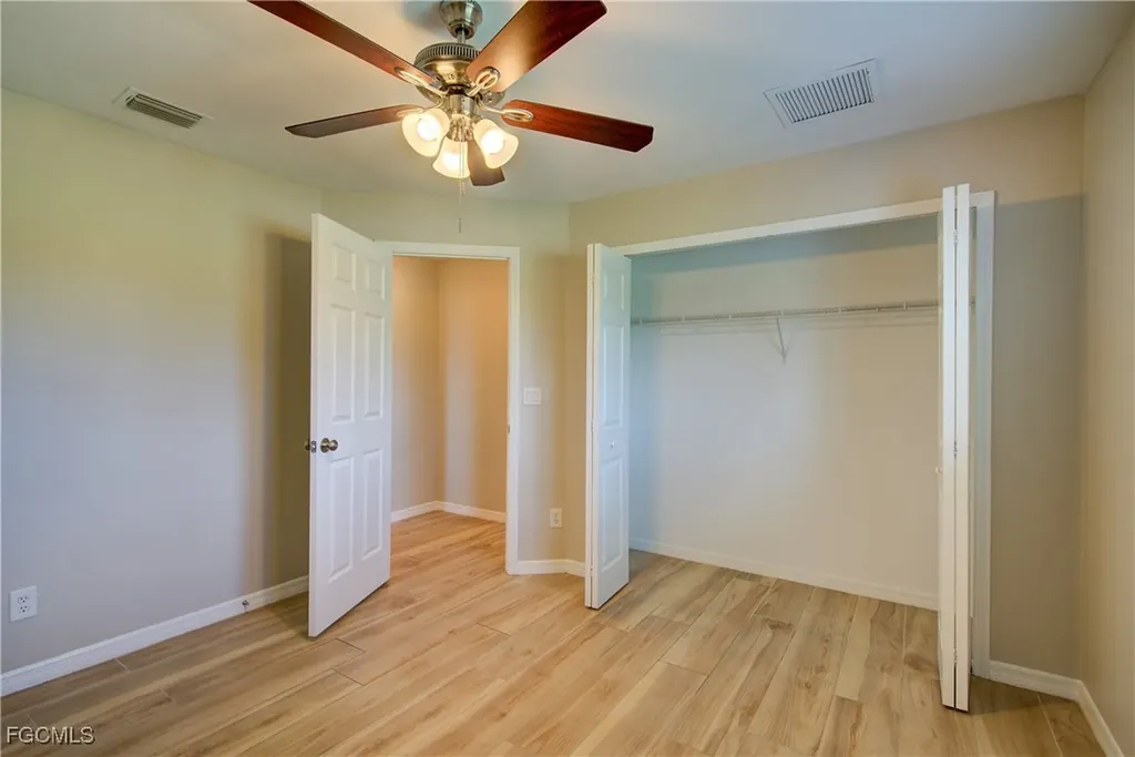 919 SW 15th Place Cape Coral FL 33991